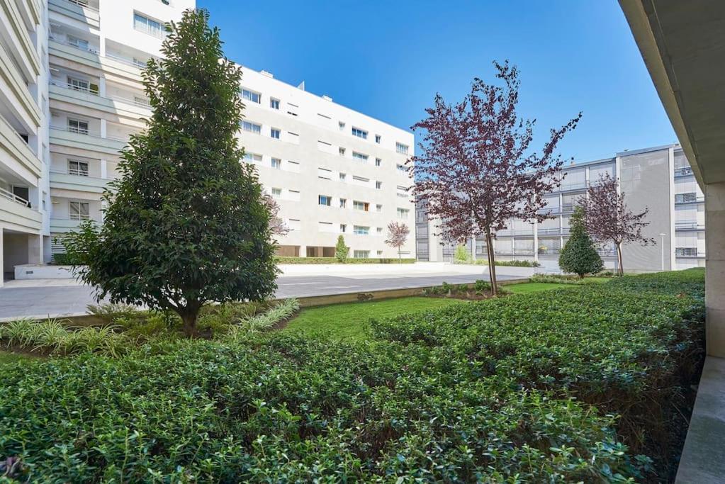 Modern Apartment In Parque Das Nacoes Lisboa Exteriör bild