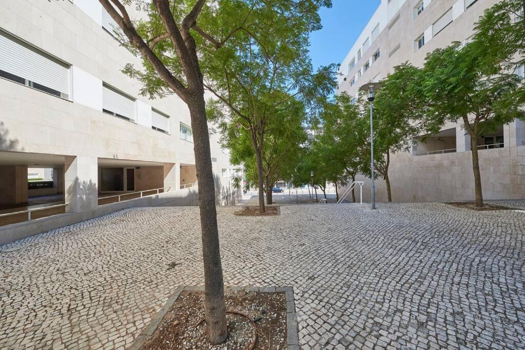 Modern Apartment In Parque Das Nacoes Lisboa Exteriör bild