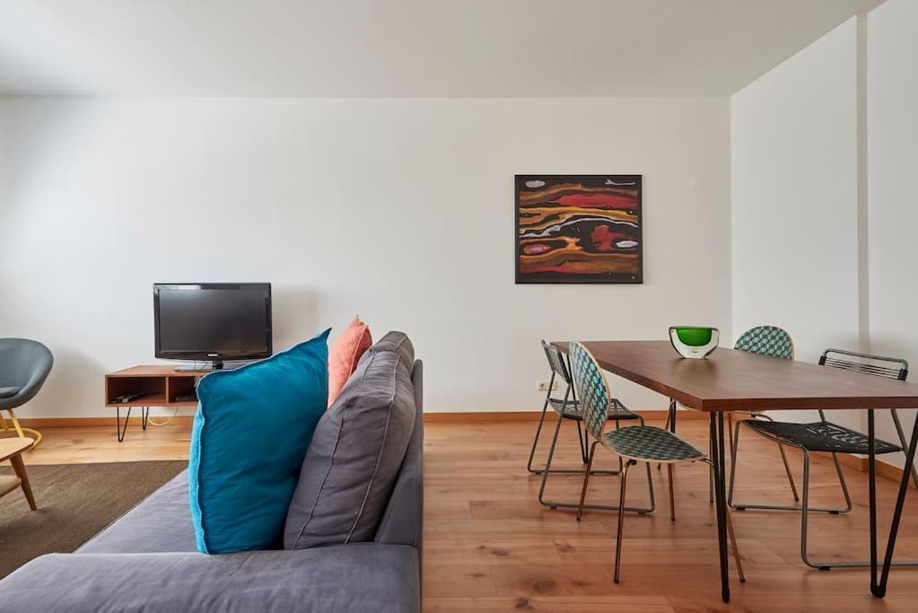 Modern Apartment In Parque Das Nacoes Lisboa Exteriör bild