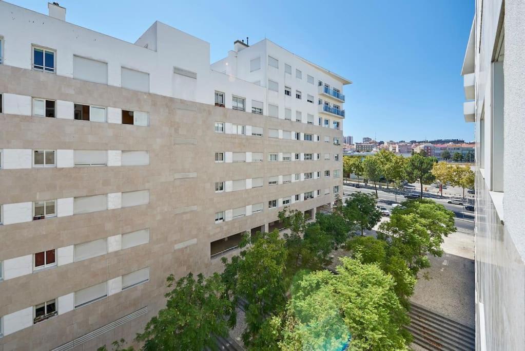 Modern Apartment In Parque Das Nacoes Lisboa Exteriör bild
